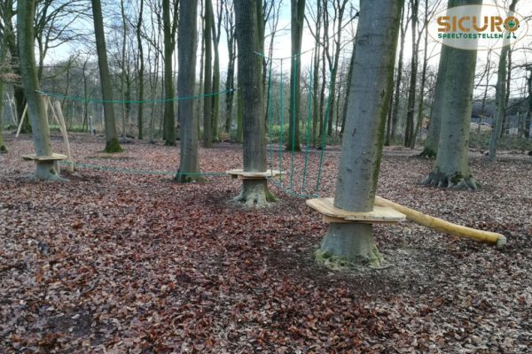 5097R Touwparcours stamplateau robinia natuurlijk spelen 02